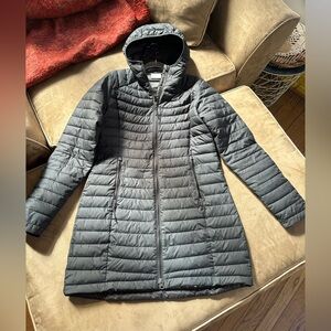 Columbia Women's Black Hooded Puffer Jacket